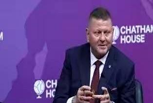 “美国摁不住，中国也劝停不了。”这话不是键盘侠的酒后狂言，而是乌军前总司令扎卢日