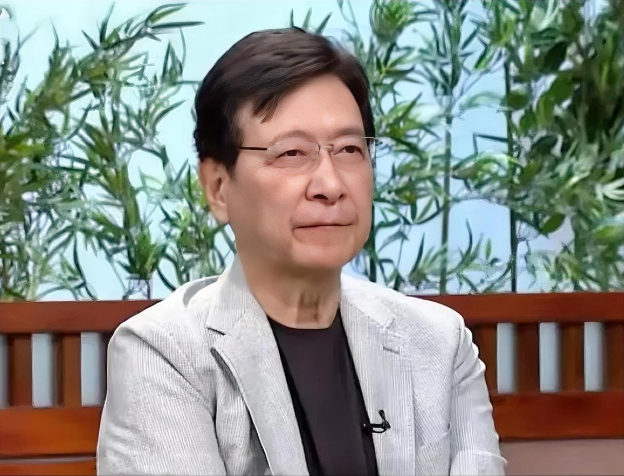 台湾媒体人赵少康5月30日在接受采访时表示，他最大的心愿就是“两岸和平”。赵