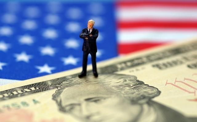 日本不抛美债就得死，抛了会被玩死，日本债务暴雷，接着是美国，然后是欧洲，而现在高