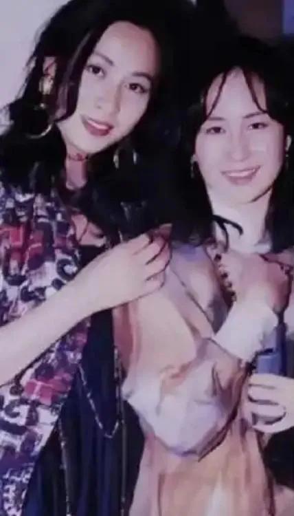 何超琼和刘嘉玲的格局都够大，两人的关系从情敌升级为神仙闺蜜，她们都和许晋亨有过