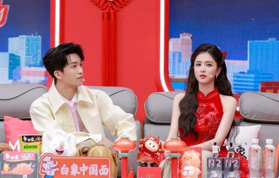 看看大家春晚的状态，都很好呀