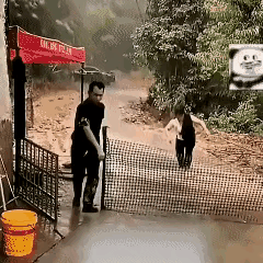 如果女人没犯这两条男人不该这么对待她。一：有婚外情并确认已经出轨。二：无故辱
