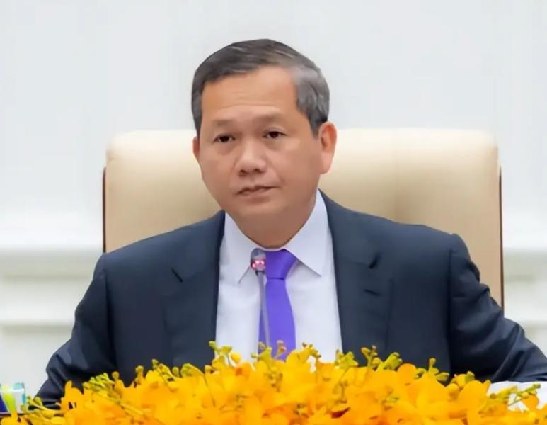 柬埔寨现在是真被打疼了，前脚被泰国狠狠教训一顿后，又看到一桩大生意即将溜走，不甘