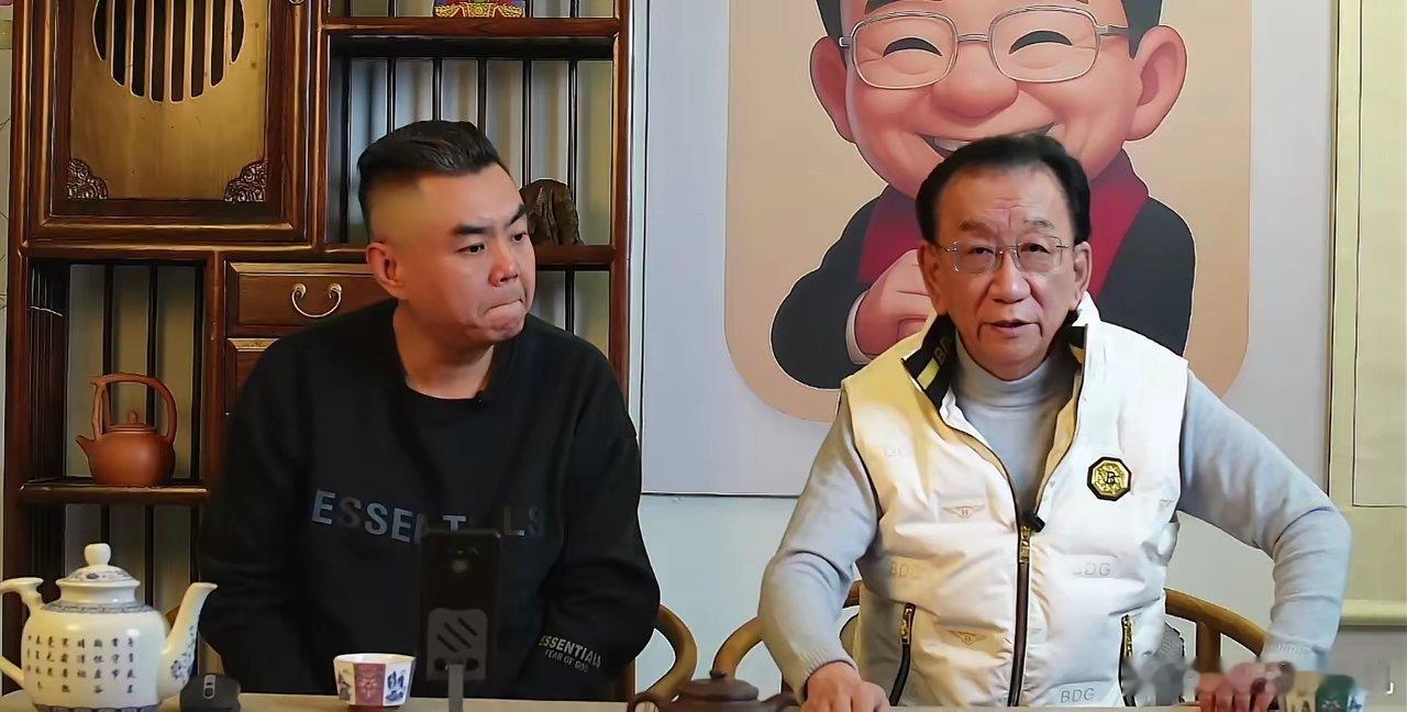侯耀华复出直播首秀表示，如果我父亲侯宝林看到今时今日的相声界情况，他肯定不会像当
