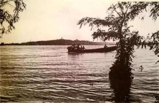 绵阳老照片：1990年涪江大洪水。古时绵阳为绵州，绵州城在历史上经历了多次大洪水