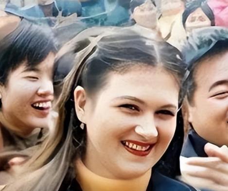 1998年，乌克兰美女嫁河南小伙，结婚8年生了3个孩子，没过多久女子竟要给3个孩