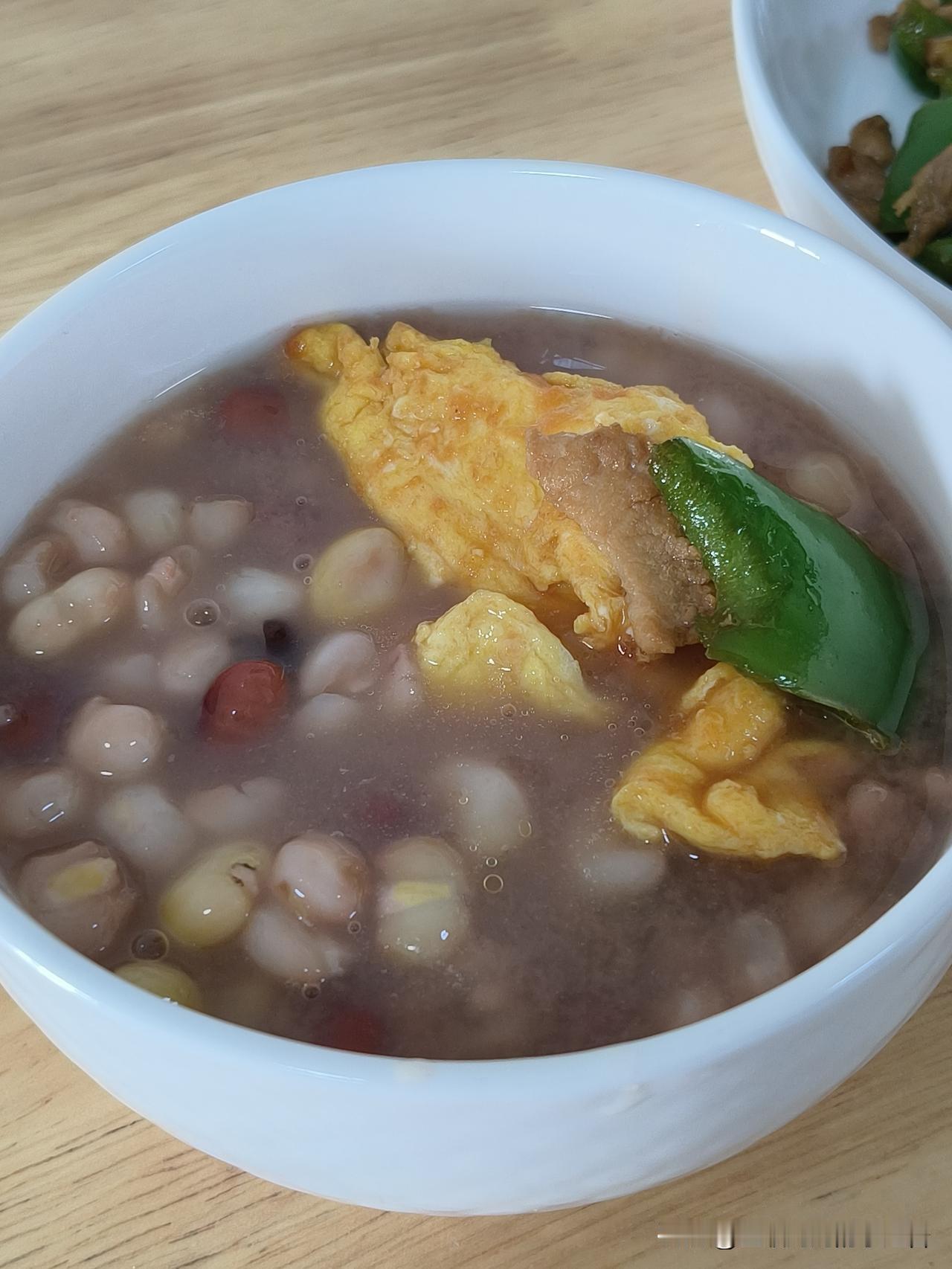 没啥好菜，就是家常味，你们家今天吃啥？不知道大家有没有这样的感觉，就是会突然