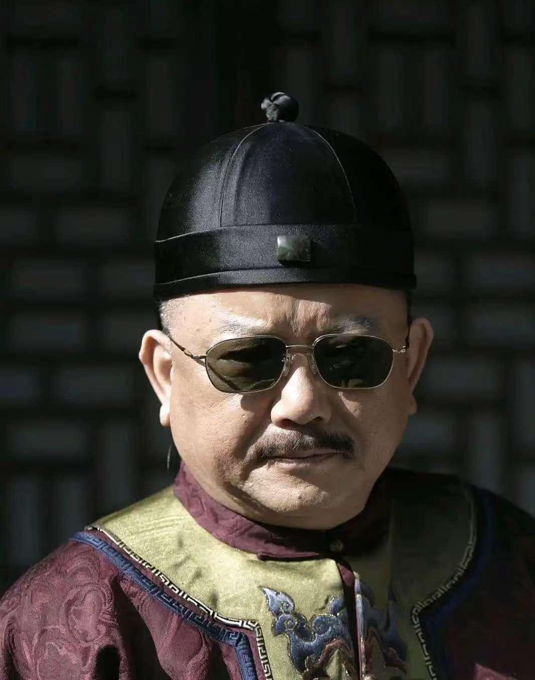 1799年，和珅获罪，21岁侧室苏怜儿发配途中，被50岁漕运总督劫营你们知