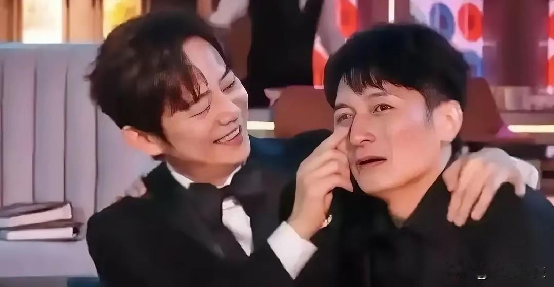 湖南卫视于2025年12月31日晚如期播出跨年晚会，除了那些光彩照人的明星，还有