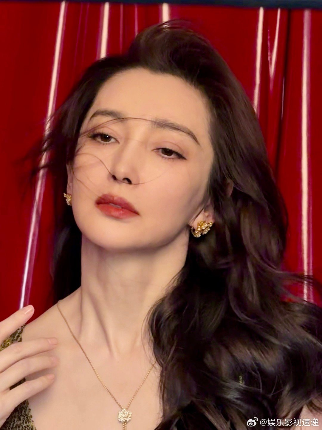 李冰冰生图vs精修图李冰冰用生图展现了什么叫作无惧岁月！每个年龄段都有独特的美