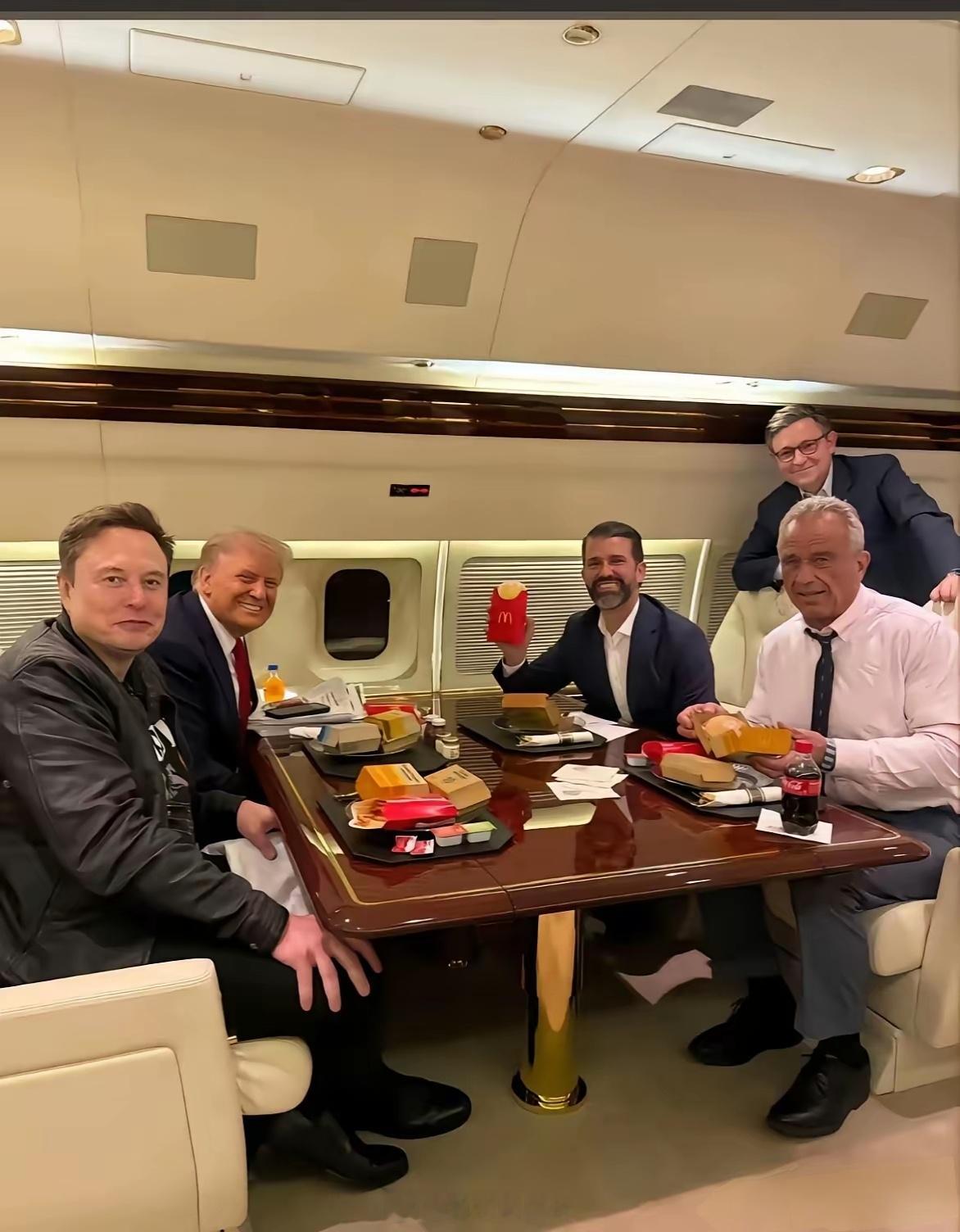 他们也就这么着吧，和我们一样吃炸鸡汉堡​​​