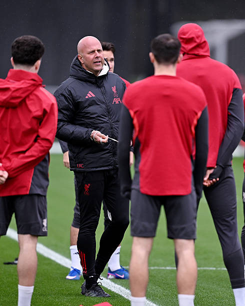 赛前发布会（限播）斯洛特拒绝给恩古莫哈更多一线队时间——现阶段他的处境已很理想“