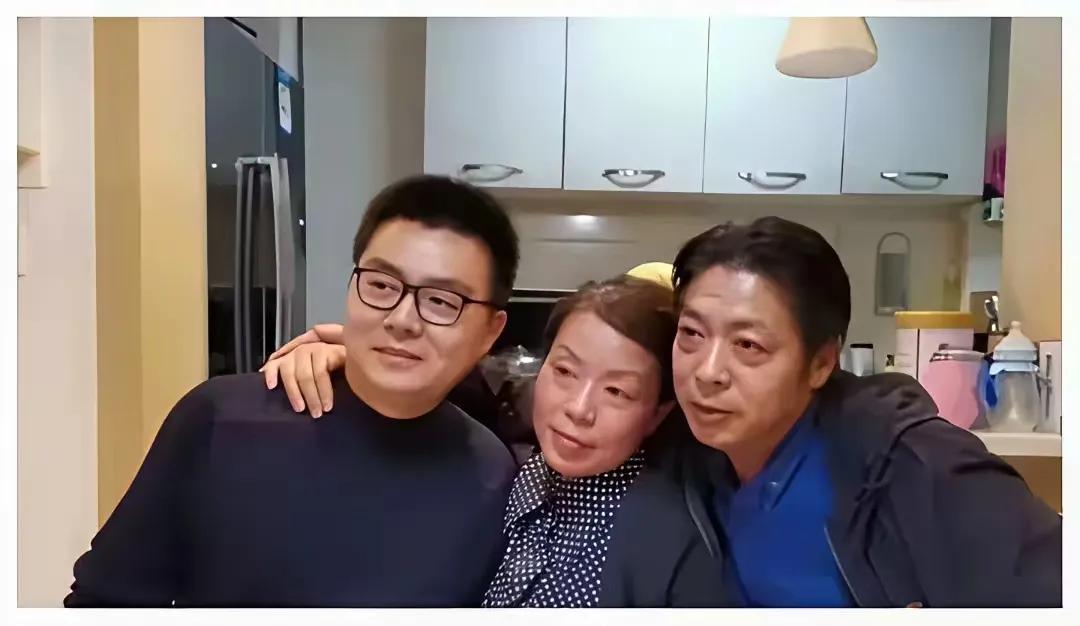 许敏不做演员可惜了，许不听亲人劝，一意孤行，众判亲离，罪有应得。徐最亲近的律师、