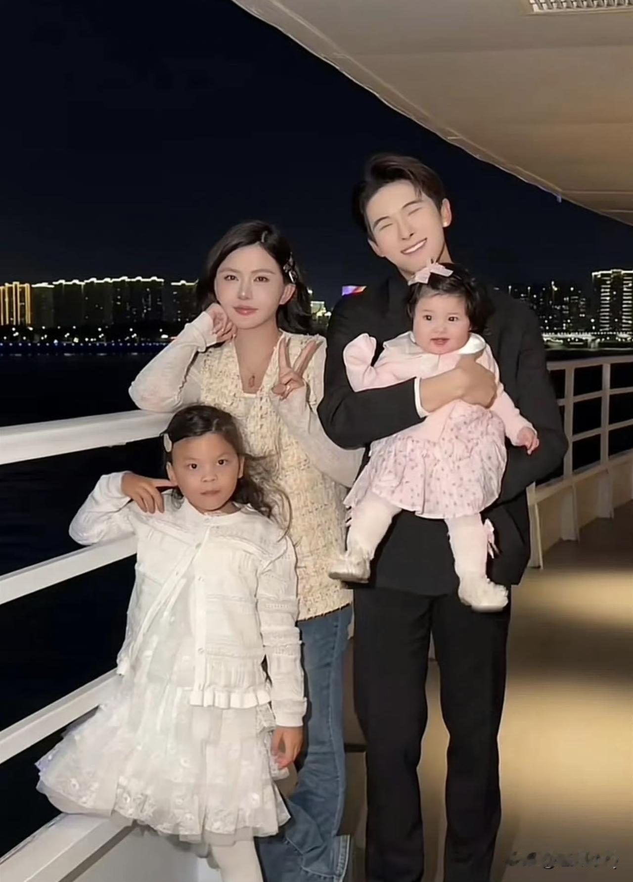 韩安冉真的要把狗血婚姻进行到底啊，都已经四婚三离婚了，现在的婚姻又要画上句点。