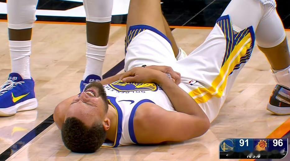 管你谁！狄龙整完詹姆斯整库里！第四节最后38.3秒，勇士队以91-96落后太