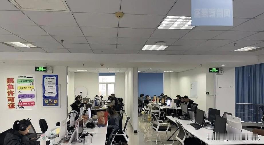 38岁公司老采购合同到期后，公司本着“年轻化”的建设原则招了一个95后进行“平替