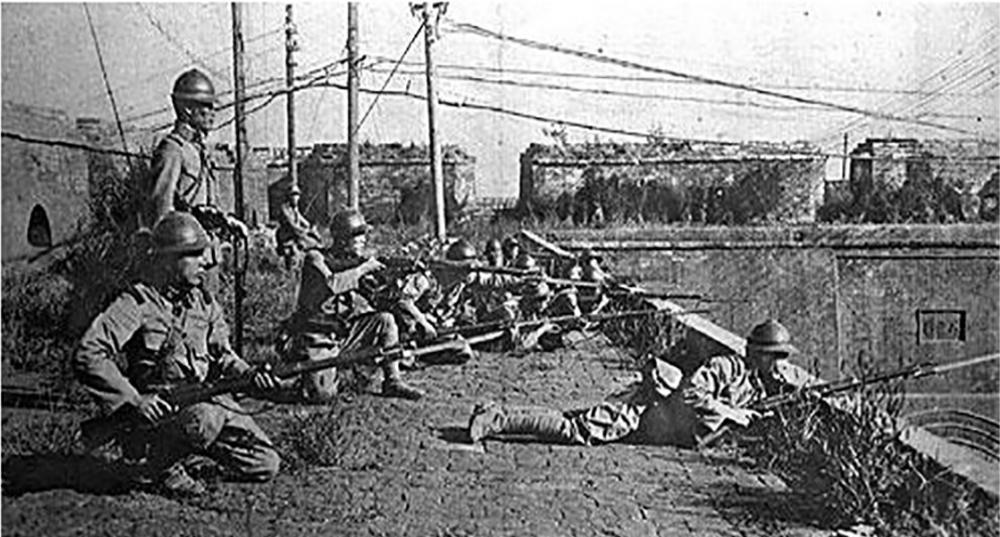 张学良如果不撤军，以他的能力能扛日本多久？“1931年9月19日凌晨两点，少帅