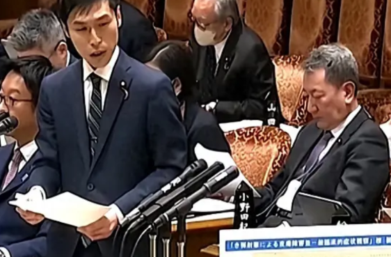 铁证如山，就这日本还死不承认？ 最近日本共产党议员山添拓在国会掏出了个压箱底