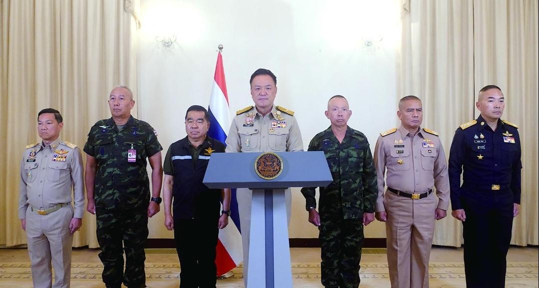 捂不住了，泰军投放毒气弹，阿努廷通知柬埔寨，中方公布应急热线 谁先开的火