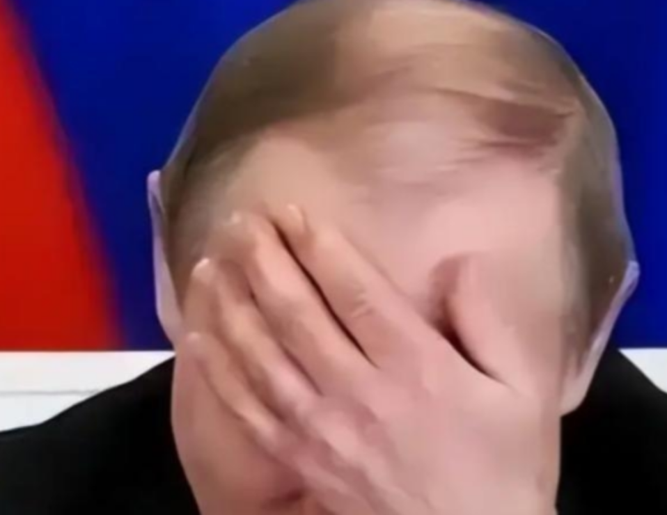 普京现在应该百感交集。他可能没料到，十年前卖给东方大国的S400防空系统，如今在