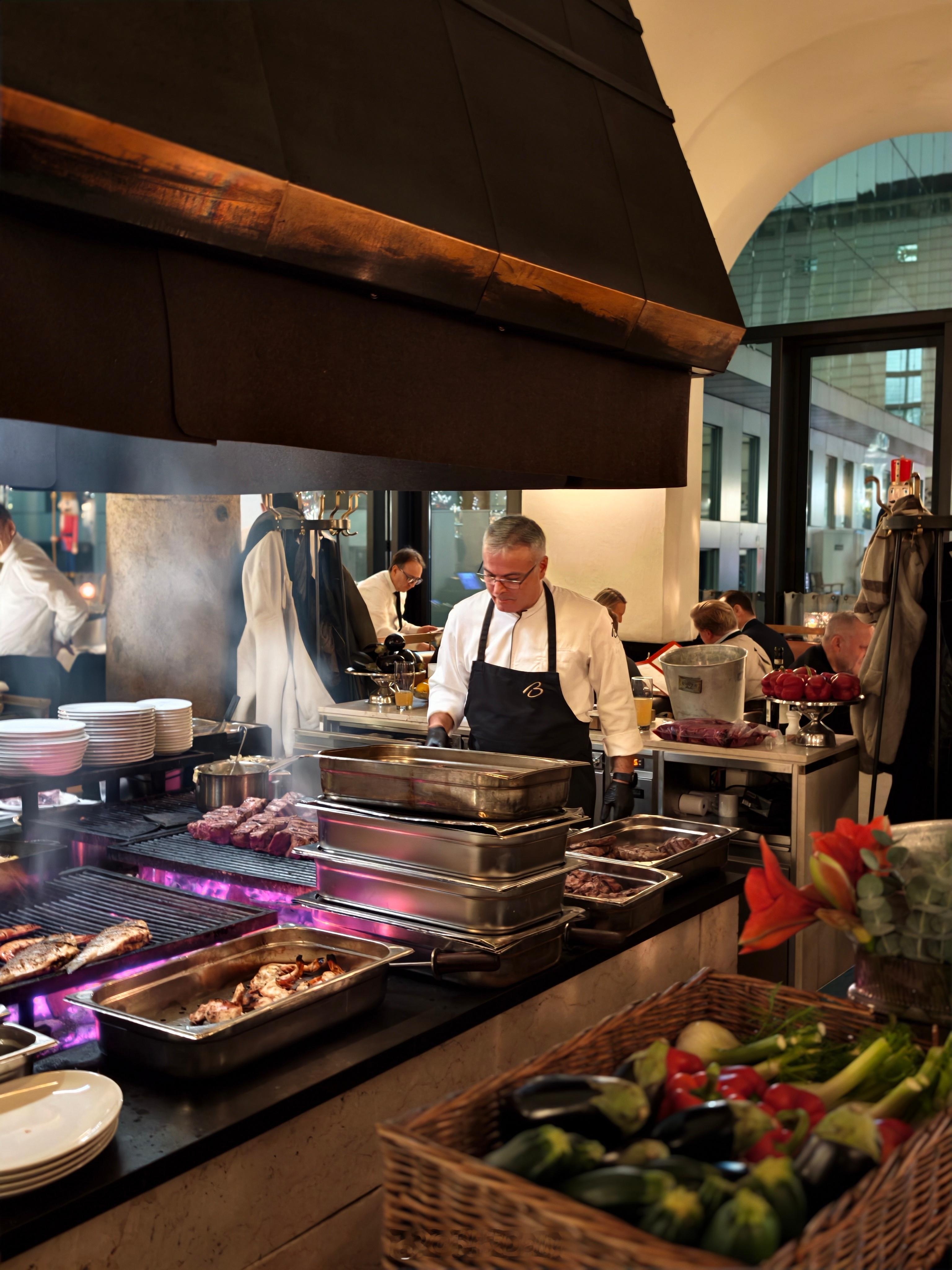 慕尼黑时间，晚餐刚开始。德国·慕尼黑