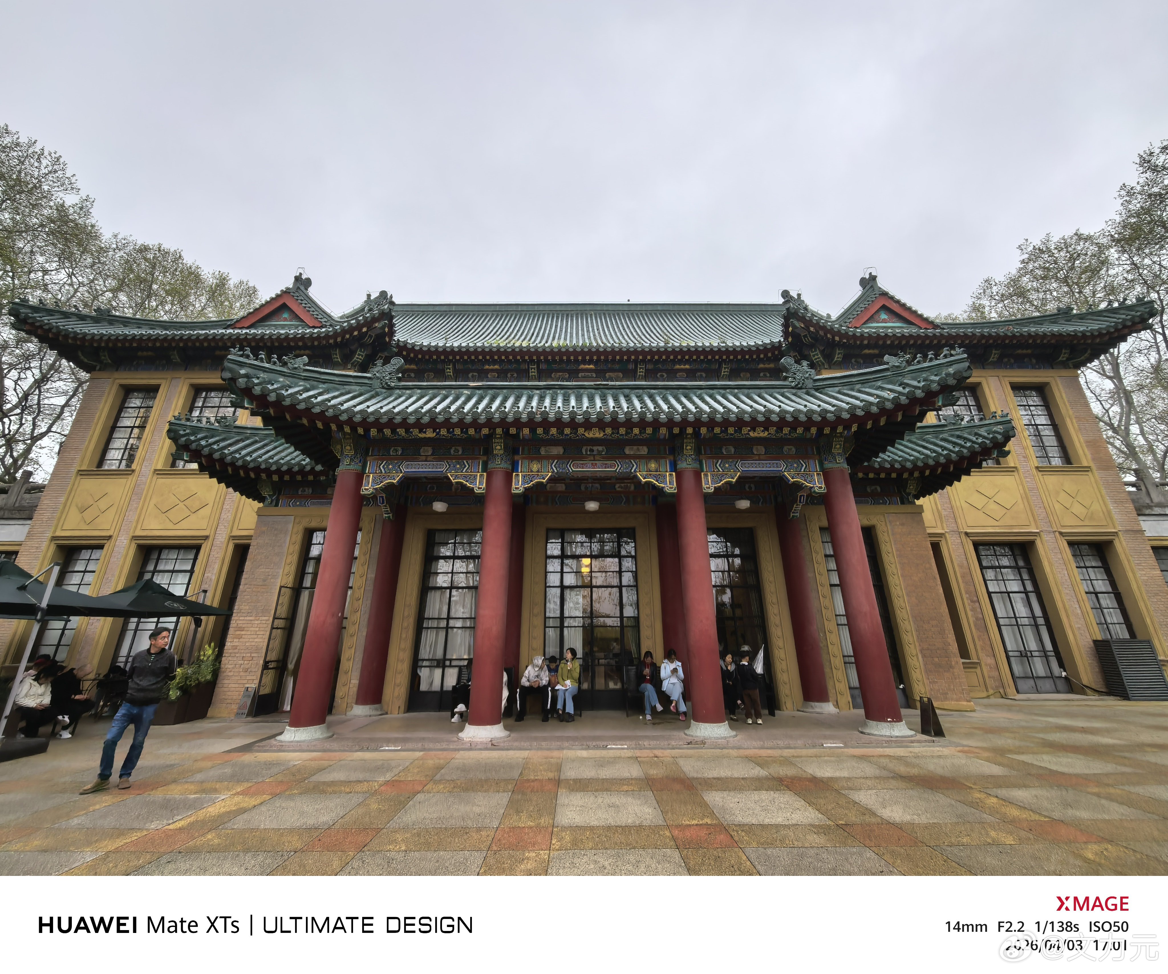 旅游拍照三个动作就够了，可是我应该用不上，因为我的所有旅行都是拍风景。