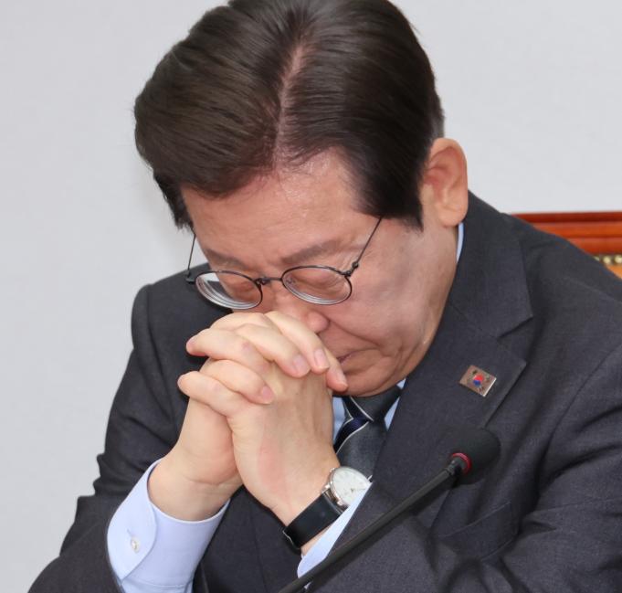 这下出名了，不只是国内关注，就连外界都在讨论。韩国政治人物李在明此前谈到台海问题