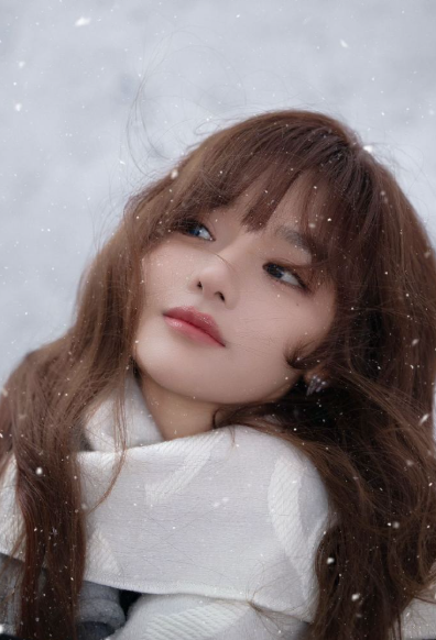 工作室毫无预兆的喊话，直接把氛围拉到最高。正主迅速回应，双方一来一回的火药味，让