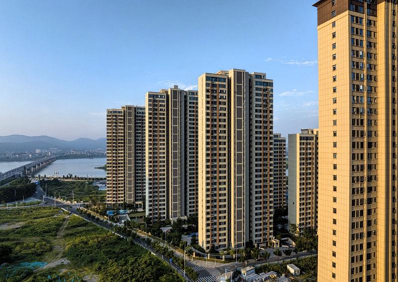 房贷倒挂，严重了！一百万入手的房子，首付30万，贷款70万，按部就班还了两