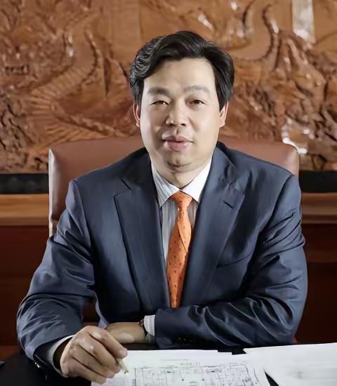 居然之家老板居然跳楼了！​哎，挺可惜的，这些生物链顶端的人都有想不开的事情，