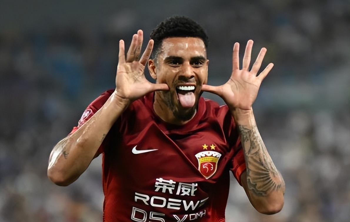 1、球队本赛季投入减少，实力下降。2、颜骏凌、武磊已经过了巅峰期。3、穆帅临