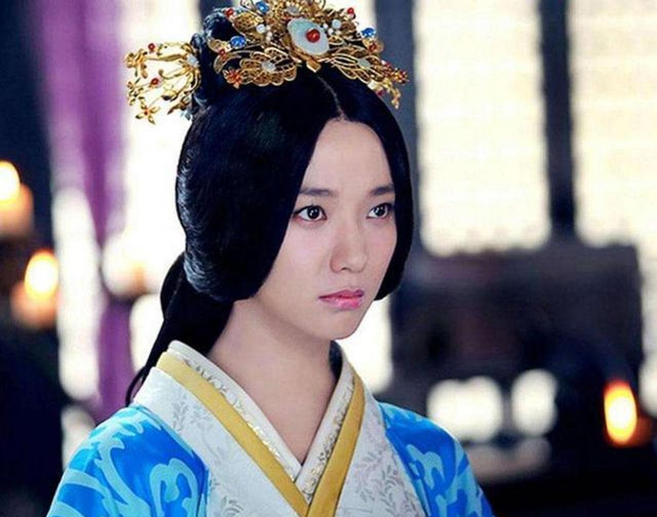 汉景帝刘启病重，对宠爱的栗姬说：“我死之后，你要善待朕的妃子和其他儿子。”栗姬不