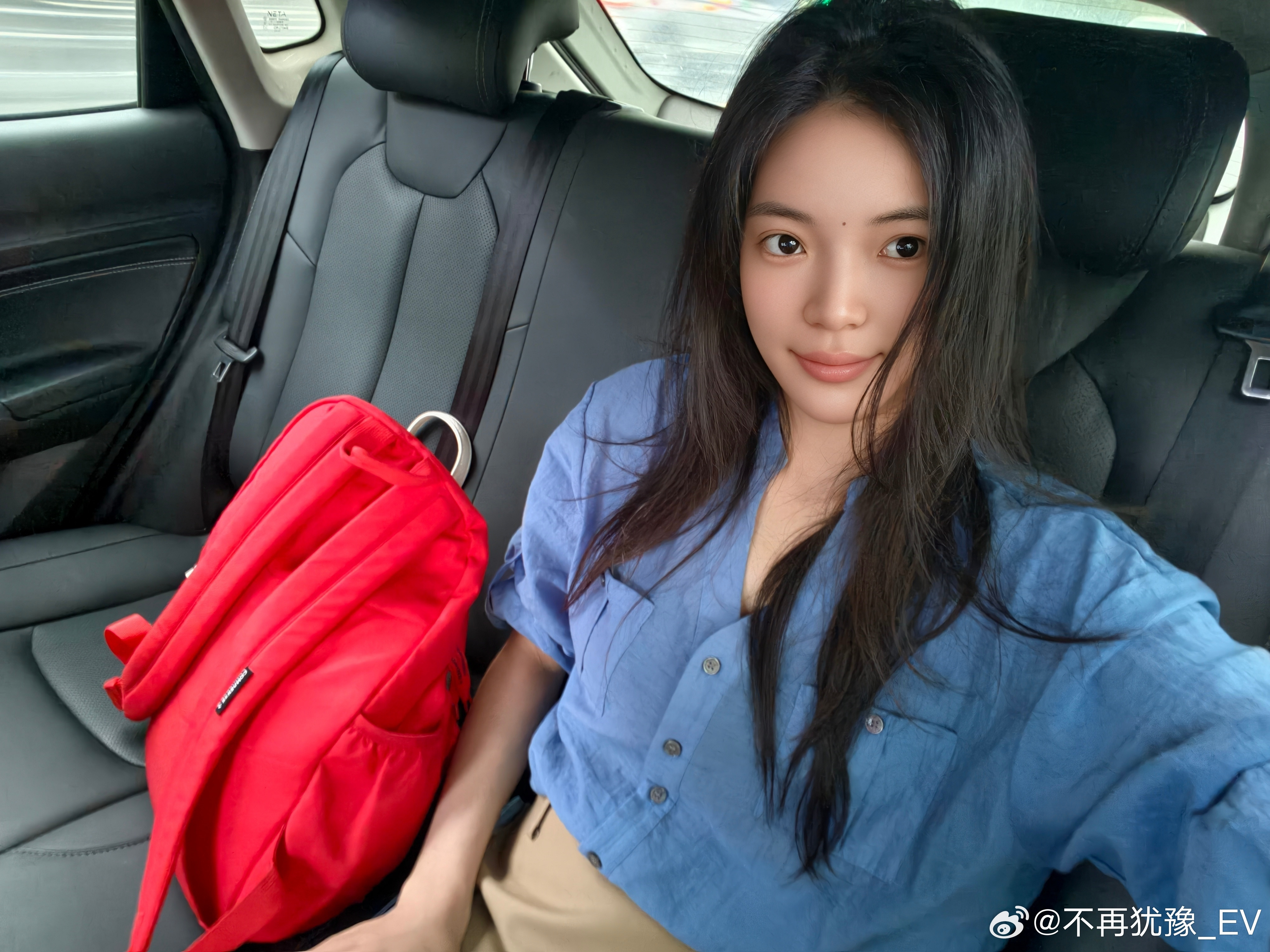 有了小助理就是好，现在都可以代替我去参加岚图追光S发布会啦