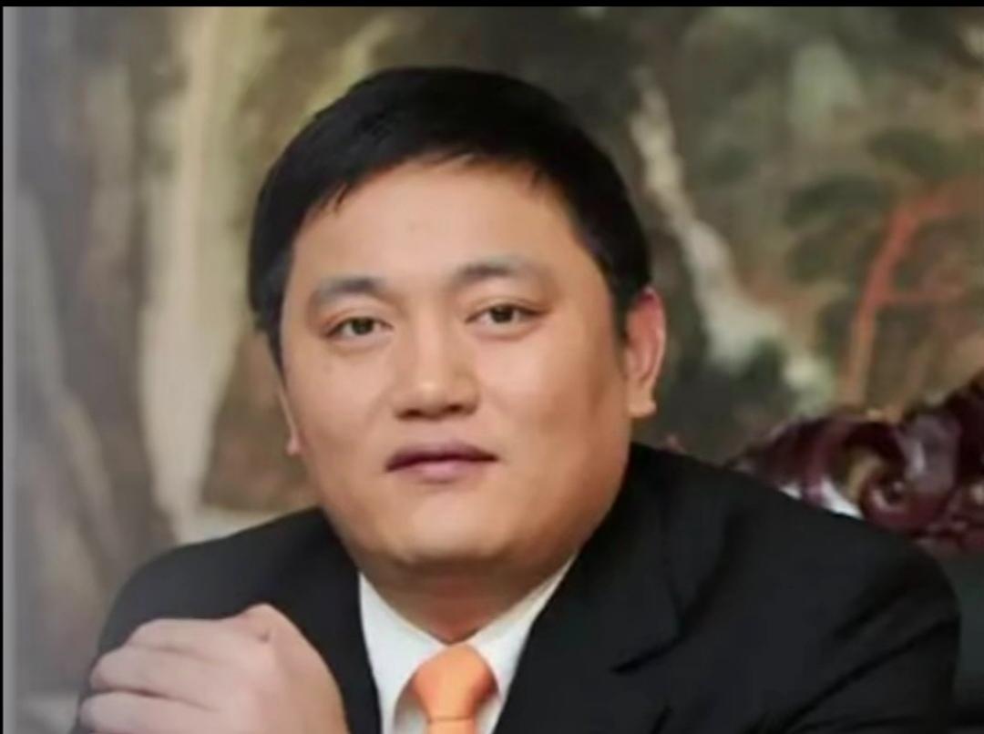 楼明透露朱俊龙并非非卖品，三年长约仍有交易可能广厦男篮负责人楼明对外谈及朱
