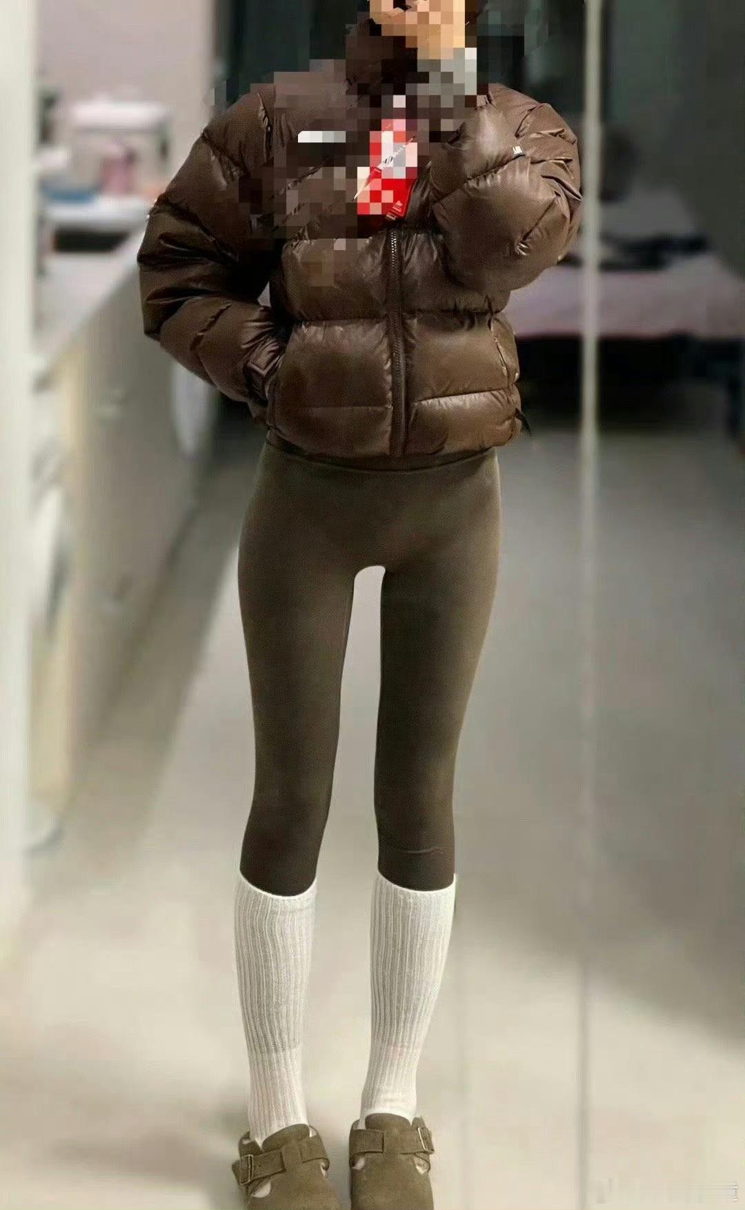 男朋友说我穿的像个暴露狂。。。。。​​​