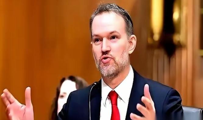 美国拉着50多个国家，想逼我们交出稀土，我们同意了，暂停出口管制，但就在4月9号