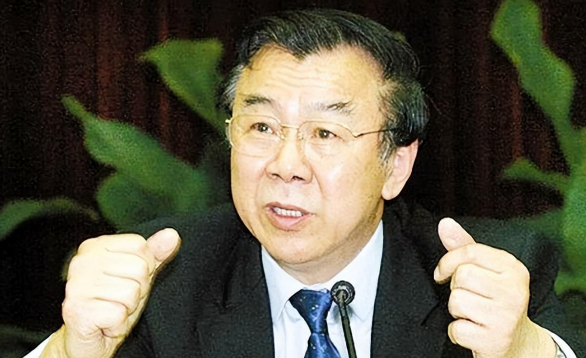女排体坛教父、总局局长袁伟民现状，给所有中老年人提了个醒 北京，2026年7