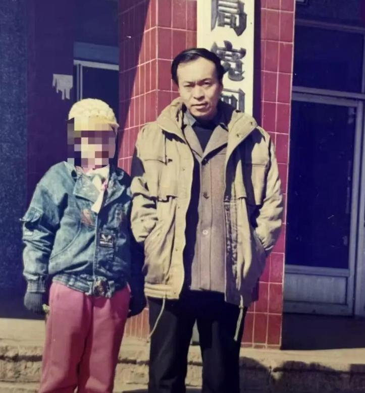 辽宁宽甸，一男子20多年前曾是水电六局管理处处长，和同事临时约了顿饭，返回单