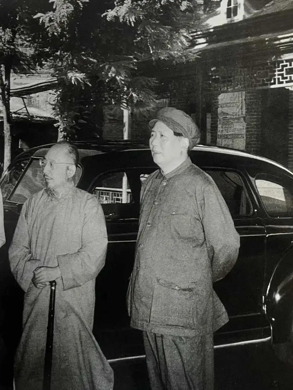 柳亚子是我国现代著名诗人，也是爱国民主人士。毛主席与他之间的诗词唱和，成为中国