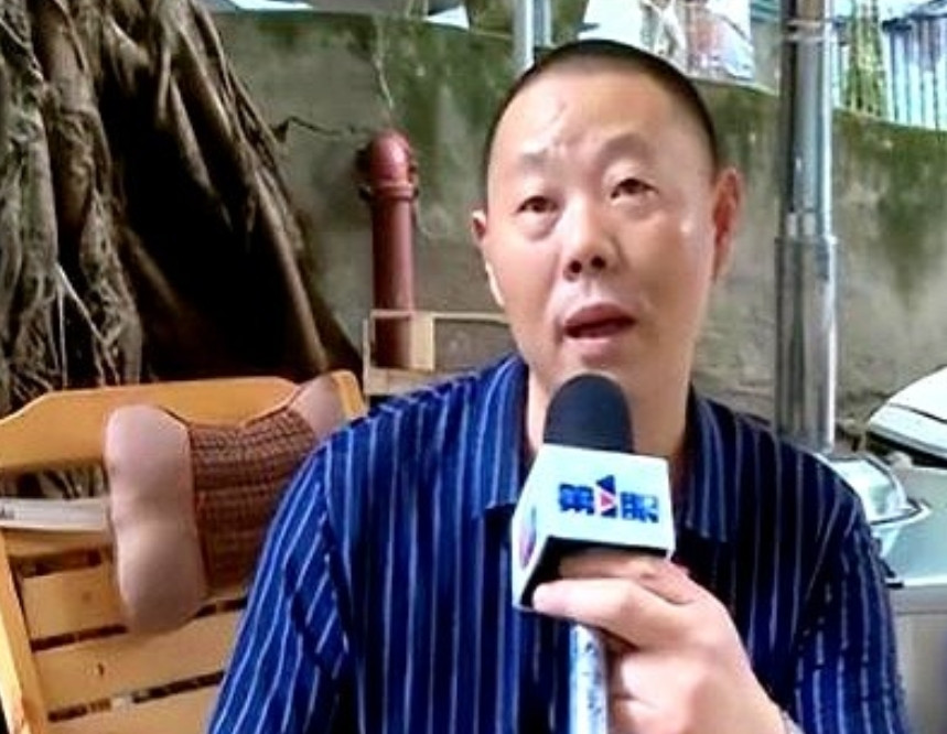 “钱都归你，妈归谁？”重庆，大妈的房子和60多万遗产，还有每月工资都给了儿子，不