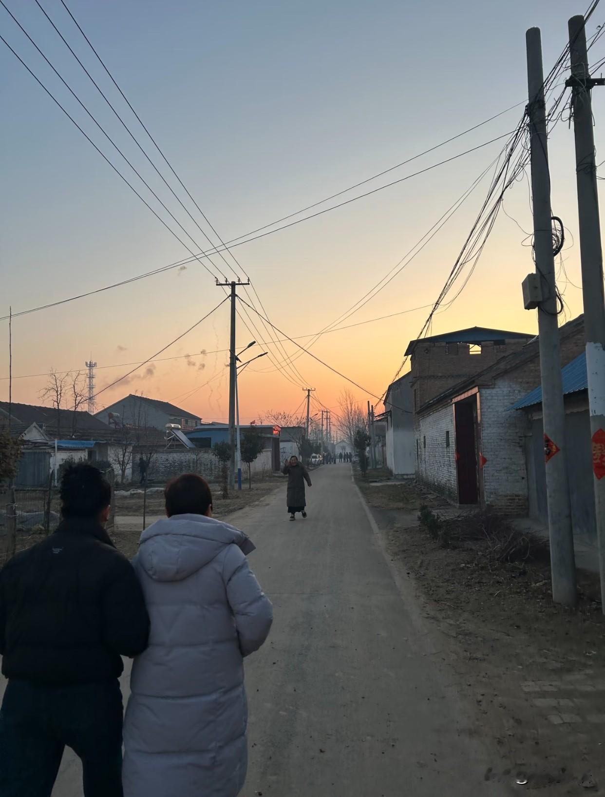 回村7天，我更想往大城市跑了今年回老家农村过年待了没几天，心里就堵得慌