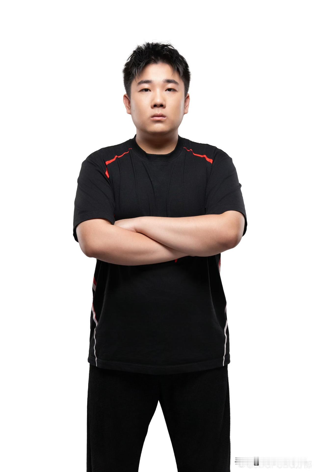 4AM引援计划落空！最近各个战队针对明年TPP模式都进行了阵容调整，先是17