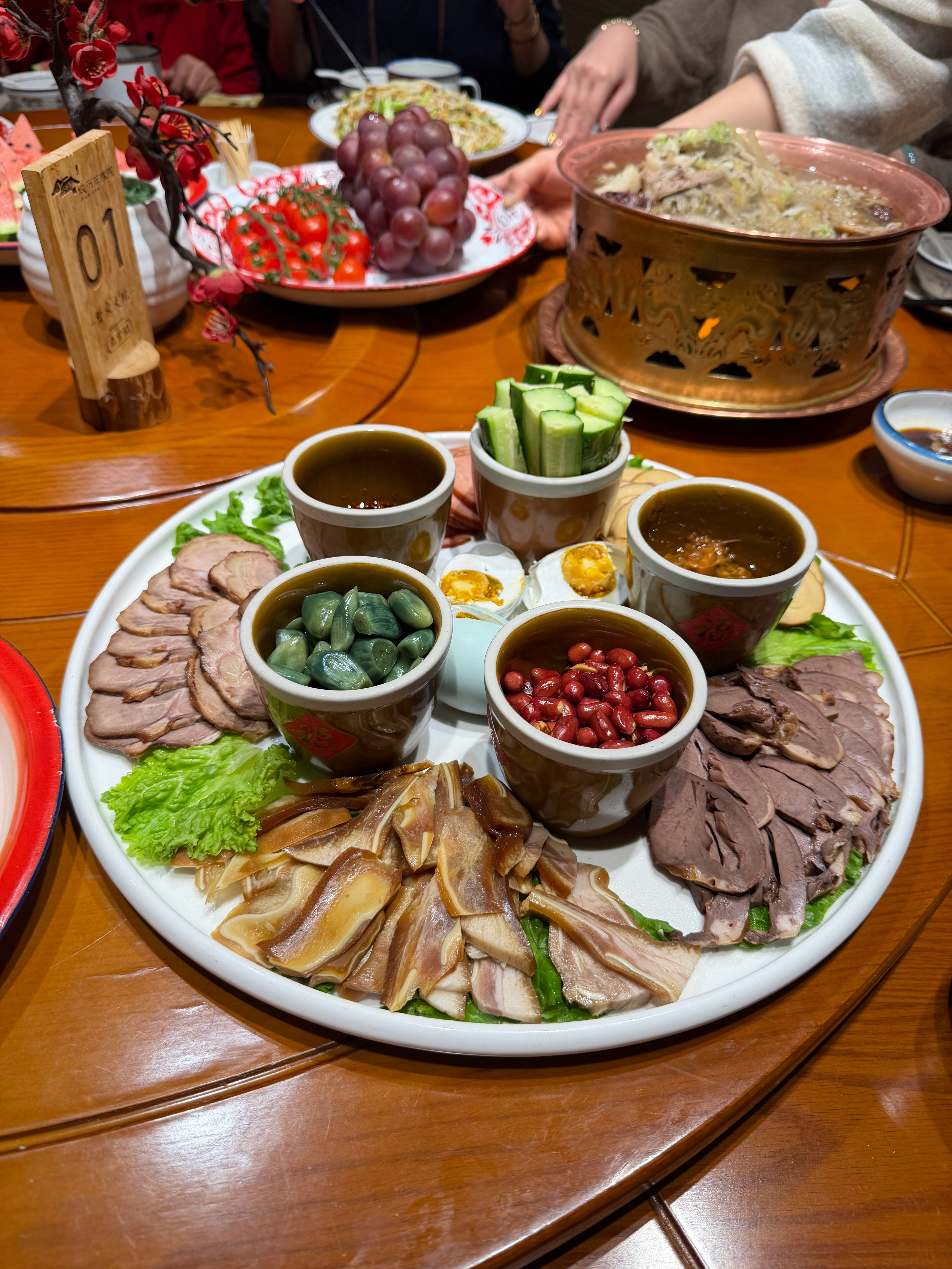 咱们今晚就一箱酒，喝完回家睡觉