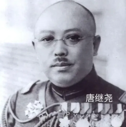 1918年，漂亮人妻钱秀芬应约到唐继尧家中打麻将。谁料，唐继尧当着姨太太们的面，