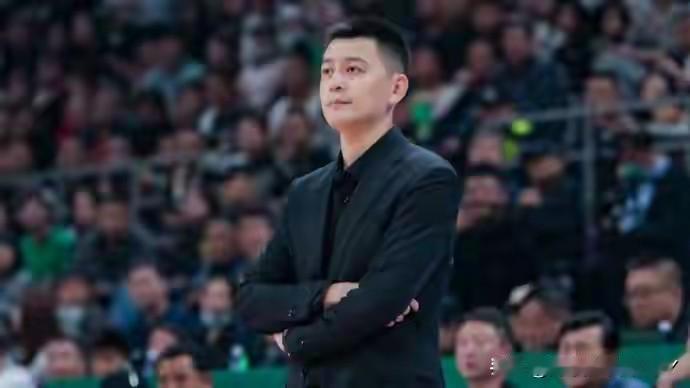 四连败就辞职，杨鸣耐心还是不够，杨鸣就应该跟杜锋学一学！四连败就卸任，杨鸣