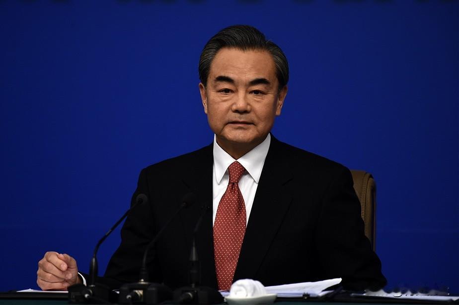 王毅外长11月22日掷地有声地提出“三个绝不允许”，相当于给中日关系划下了清晰红