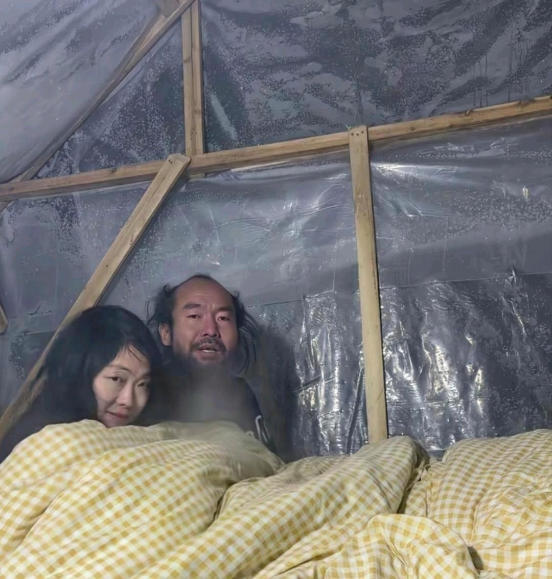 这条件还有女人跟着着实羡慕了楼下睡桥洞的流浪汉都娶上媳妇了！就是我们