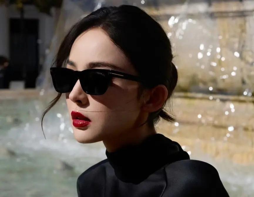 古力娜扎也太美了！无可挑剔啊！虽然最近各流量花生的秀场图，一个比一个吹得牛，