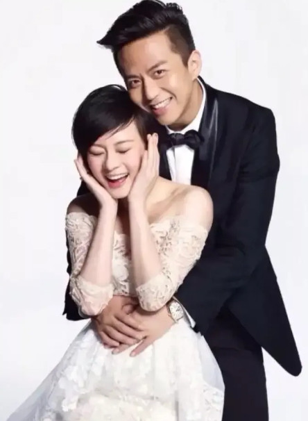 2007年，孙俪拍《新上海滩》时，偶遇了“抛弃”她们母女多年的父亲，正在路上摆摊