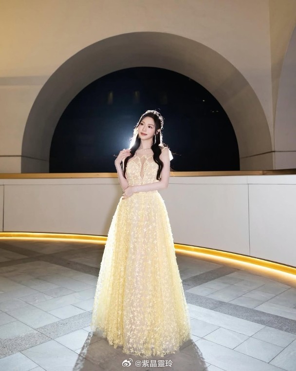 【On.cc】馮盈盈轉戰司儀界　密密接Job狂吸金前港姐冠軍馮盈盈近年轉戰司儀界